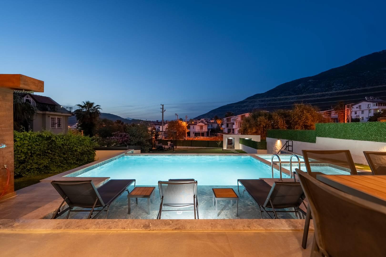 Fethiye Ölüdeniz'de Merkezi Konumda, Özel Havuzlu, Lüks Villa-43260