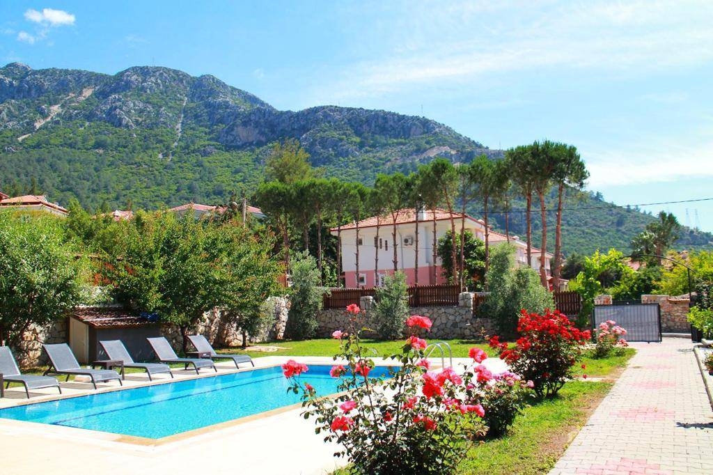 Fethiye Ölüdeniz'de Müthiş Doğada, Özel Havuzlu, Bahçeli Villa
