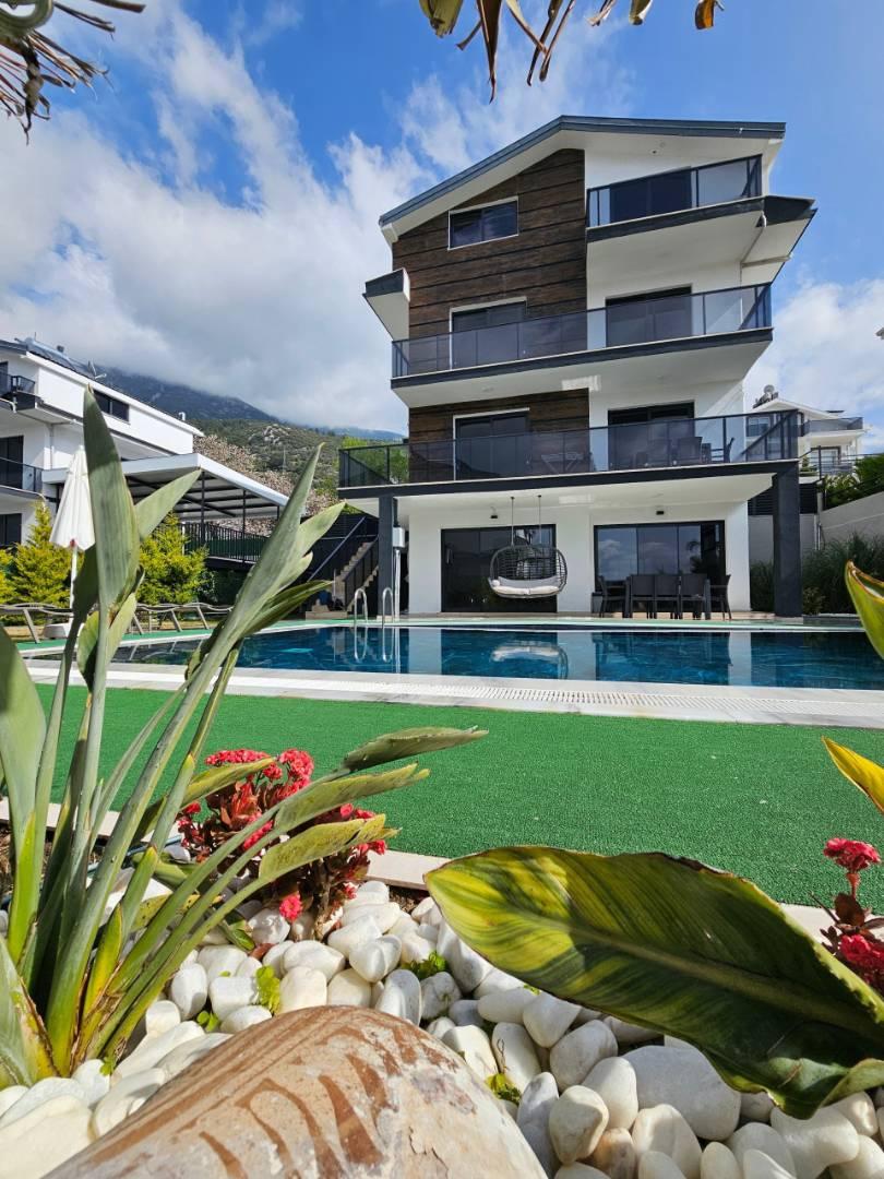 Fethiye Ölüdeniz'de Geniş Ailelere Uygun, Özel Havuzlu, Lüks Villa-42802