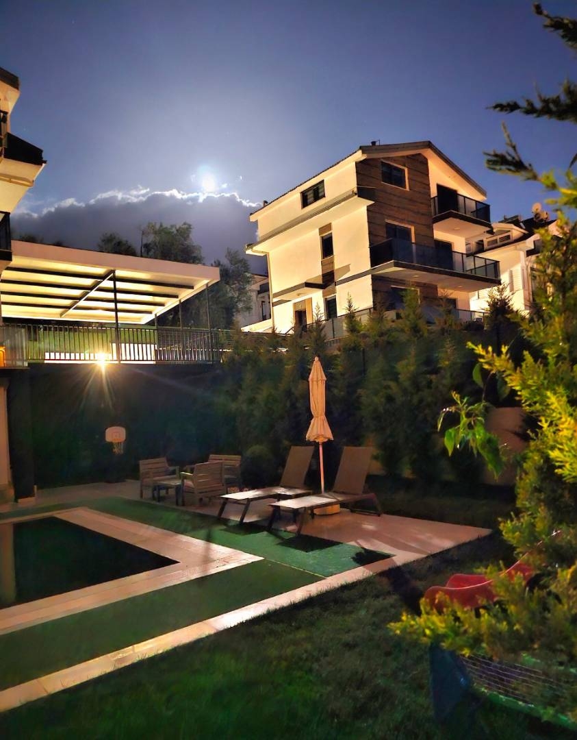 Fethiye Ölüdeniz'de Geniş Ailelere Uygun, Özel Havuzlu, Lüks Villa