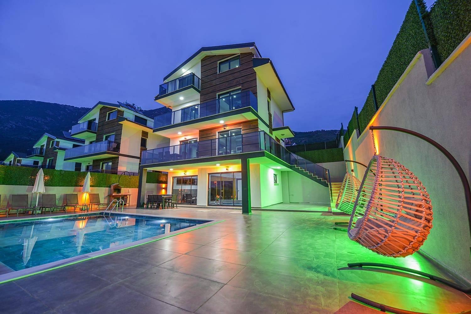 Fethiye Ölüdeniz'de Geniş Ailelere Uygun, Özel Havuzlu, Lüks Villa-42802