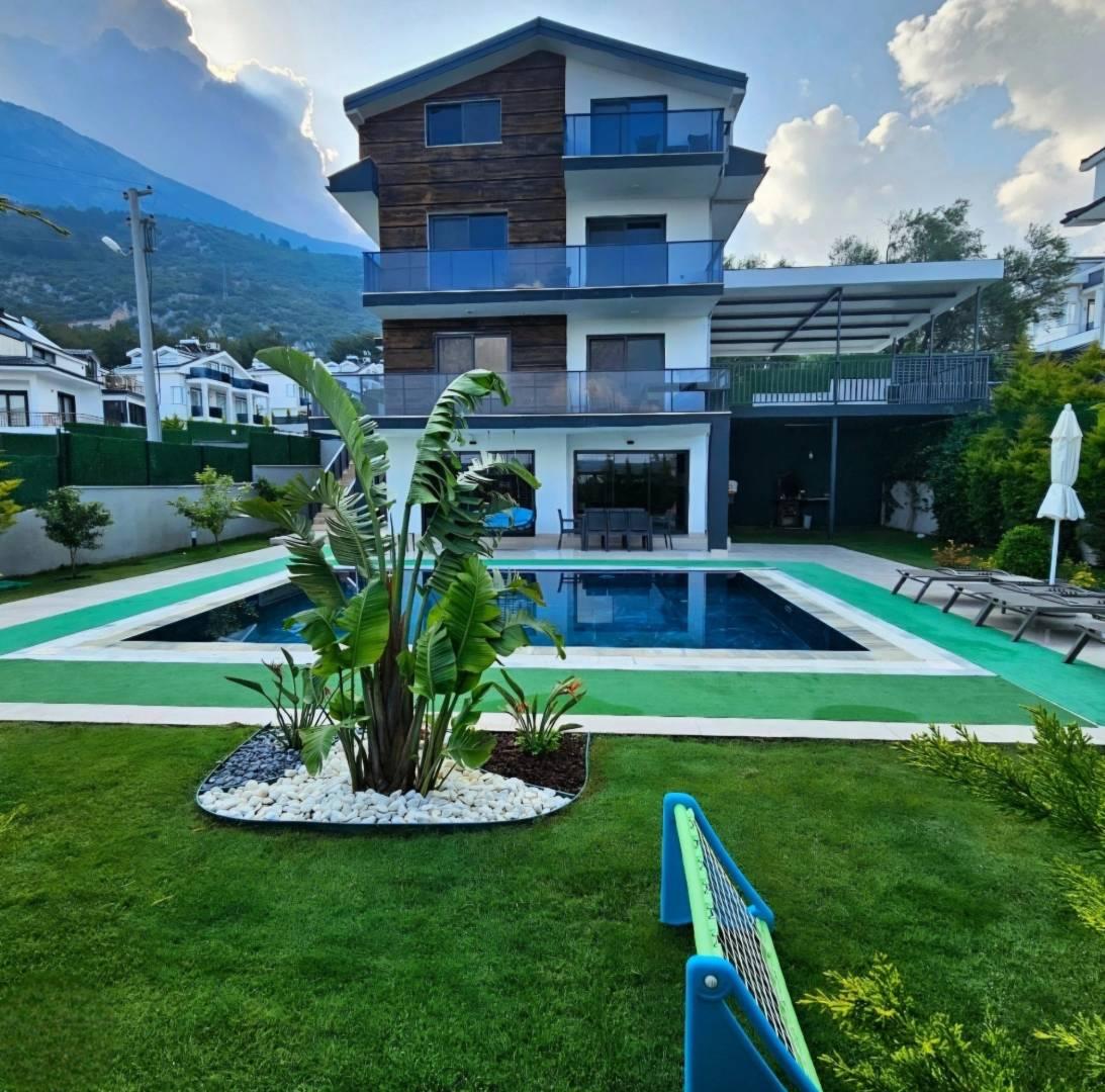 Fethiye Ölüdeniz'de Geniş Bahçe İçerisinde, Özel Havuzlu, Şık Villa-42807