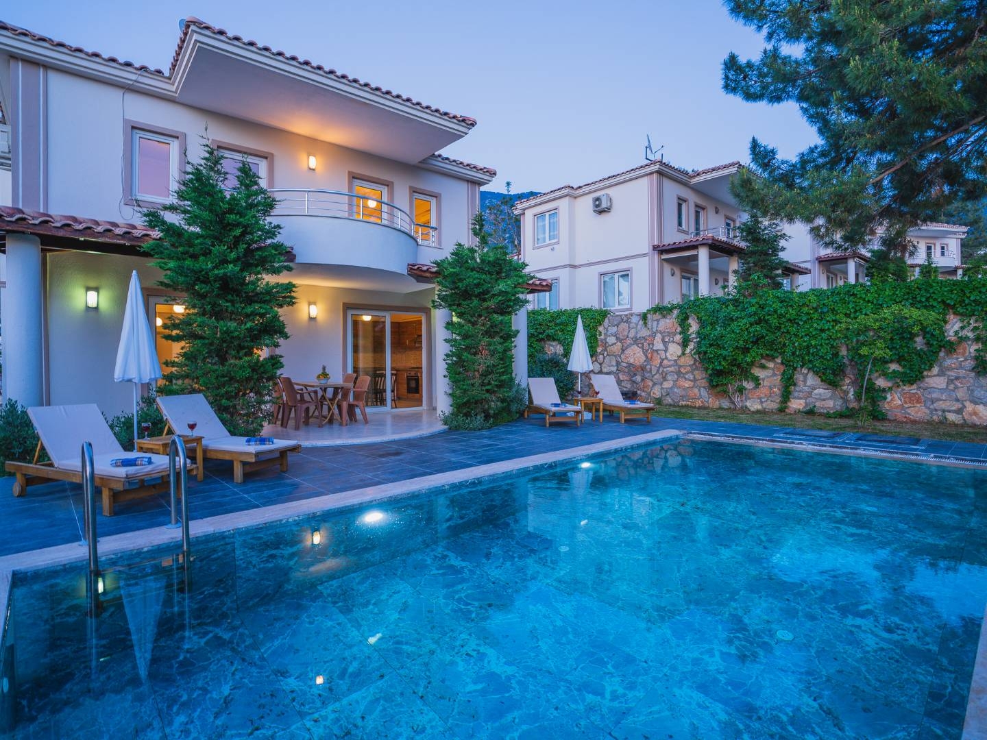 Fethiye Ölüdeniz'de Ferah Bahçe İçerisinde, Özel Havuzlu, 3+1 Villa