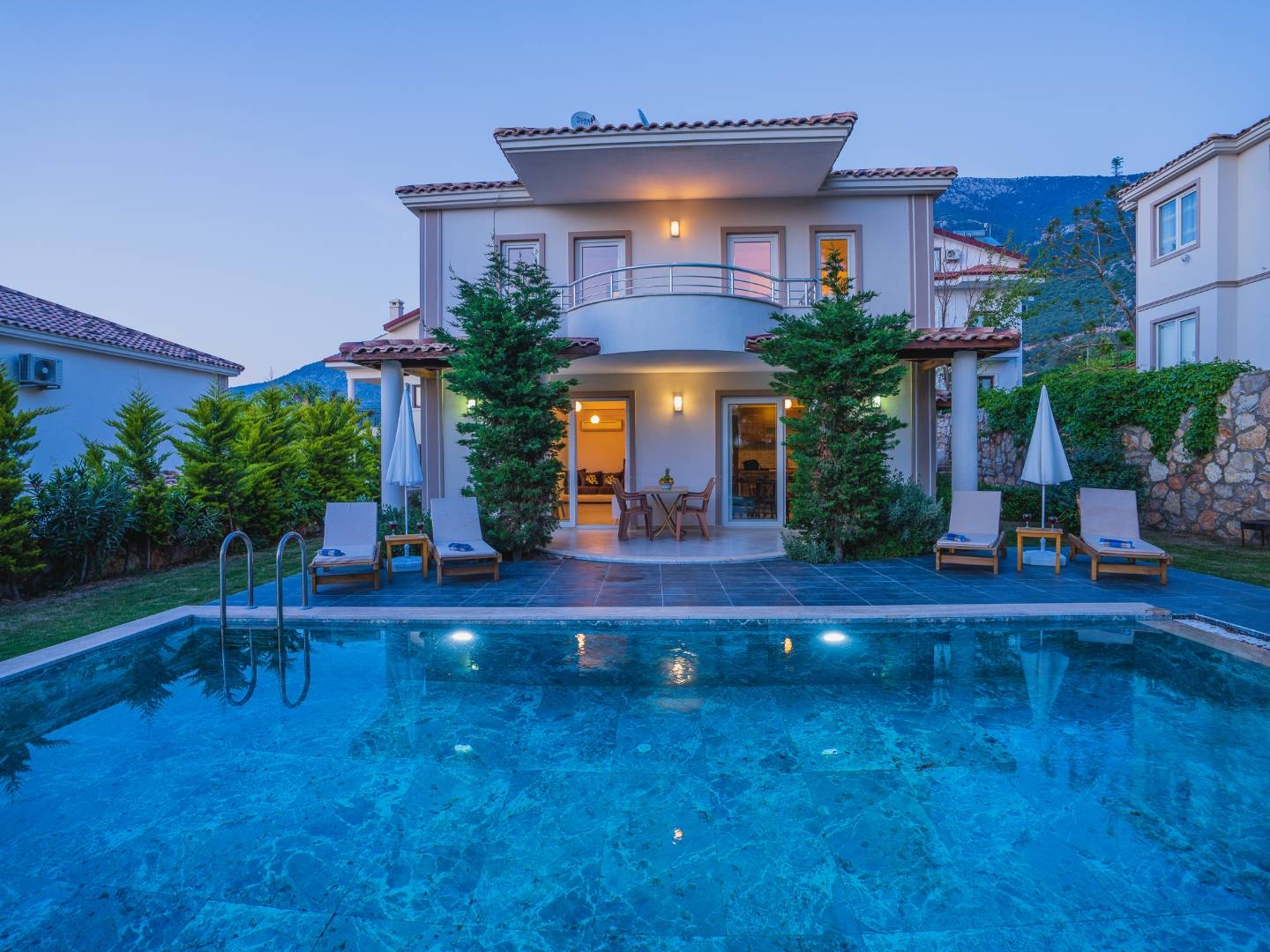 Fethiye Ölüdeniz'de Ferah Bahçe İçerisinde, Özel Havuzlu, 3+1 Villa