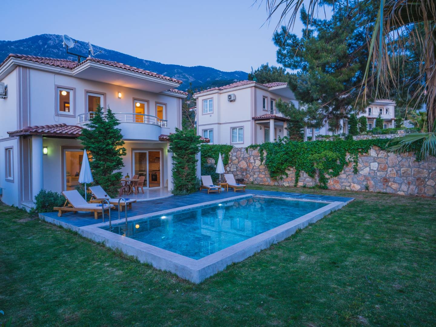 Fethiye Ölüdeniz'de Ferah Bahçe İçerisinde, Özel Havuzlu, 3+1 Villa