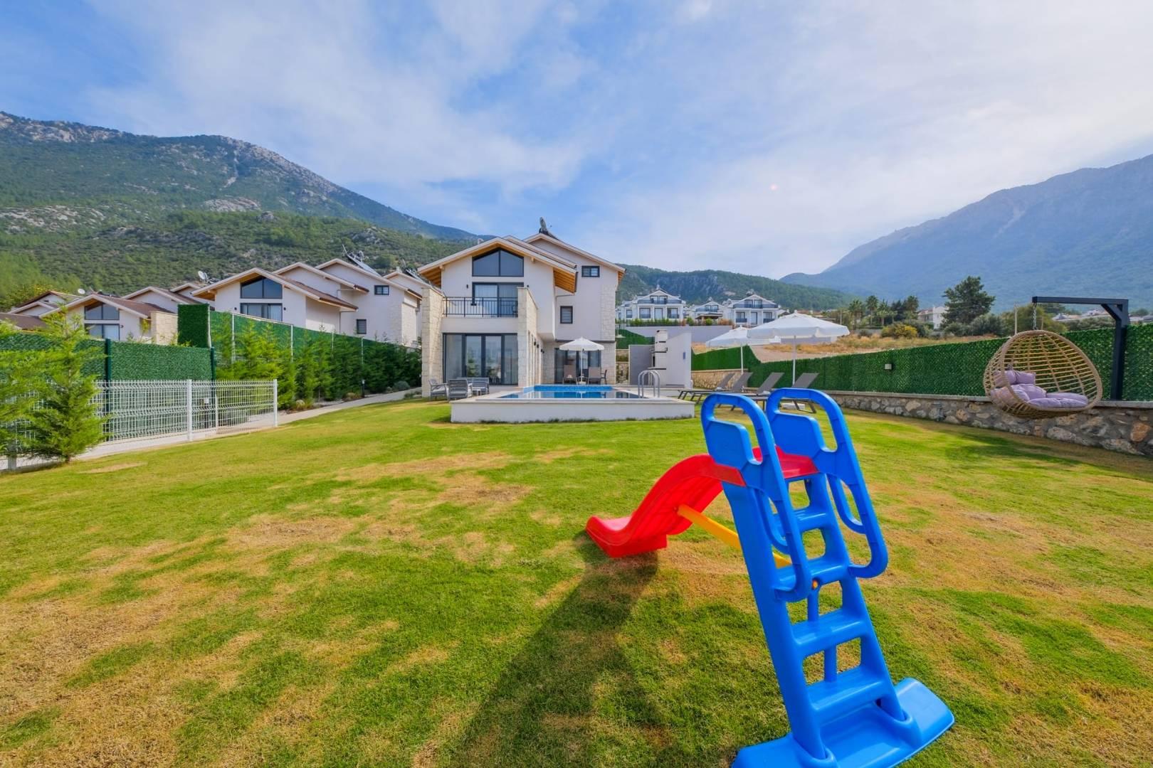 Fethiye Ölüdeniz'de Kalabalık Ailelere Uygun, Özel Havuzlu, Şık Villa-42114