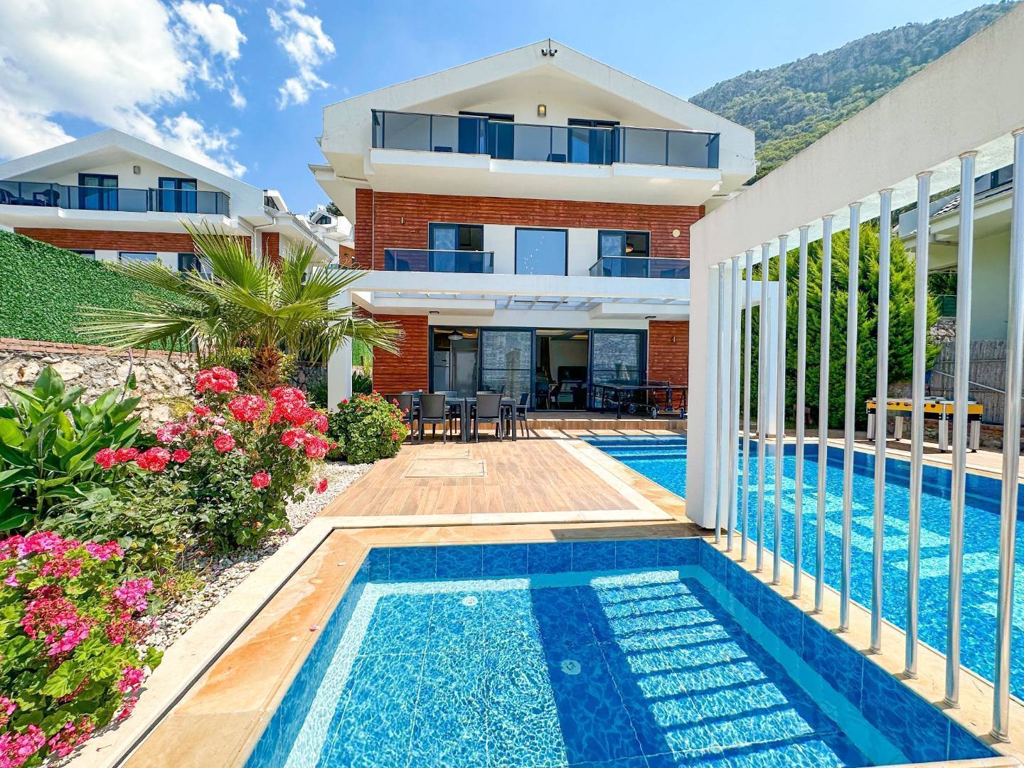 Fethiye Ovacık'ta Merkezi Konumda, Özel Havuzlu, Lüks Villa