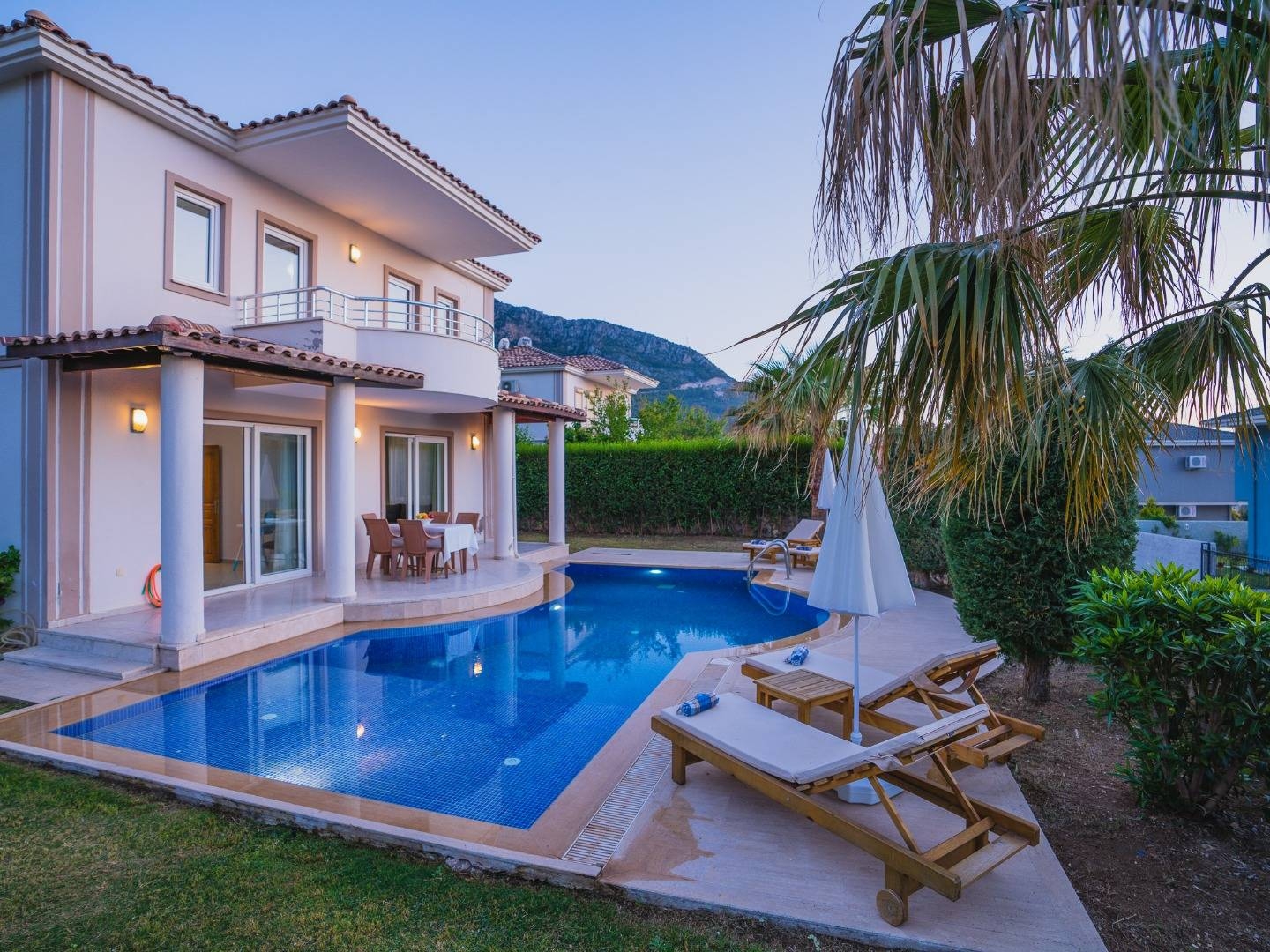 Fethiye Ölüdeniz'de Nezih Konumda, Özel Havuzlu, Konforlu Villa