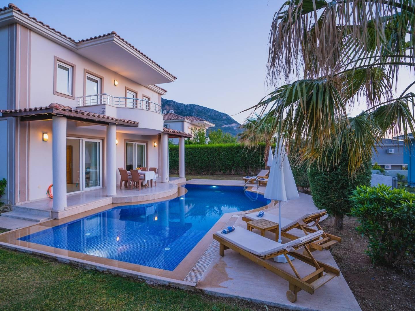 Fethiye Ölüdeniz'de Nezih Konumda, Özel Havuzlu, Konforlu Villa-35142