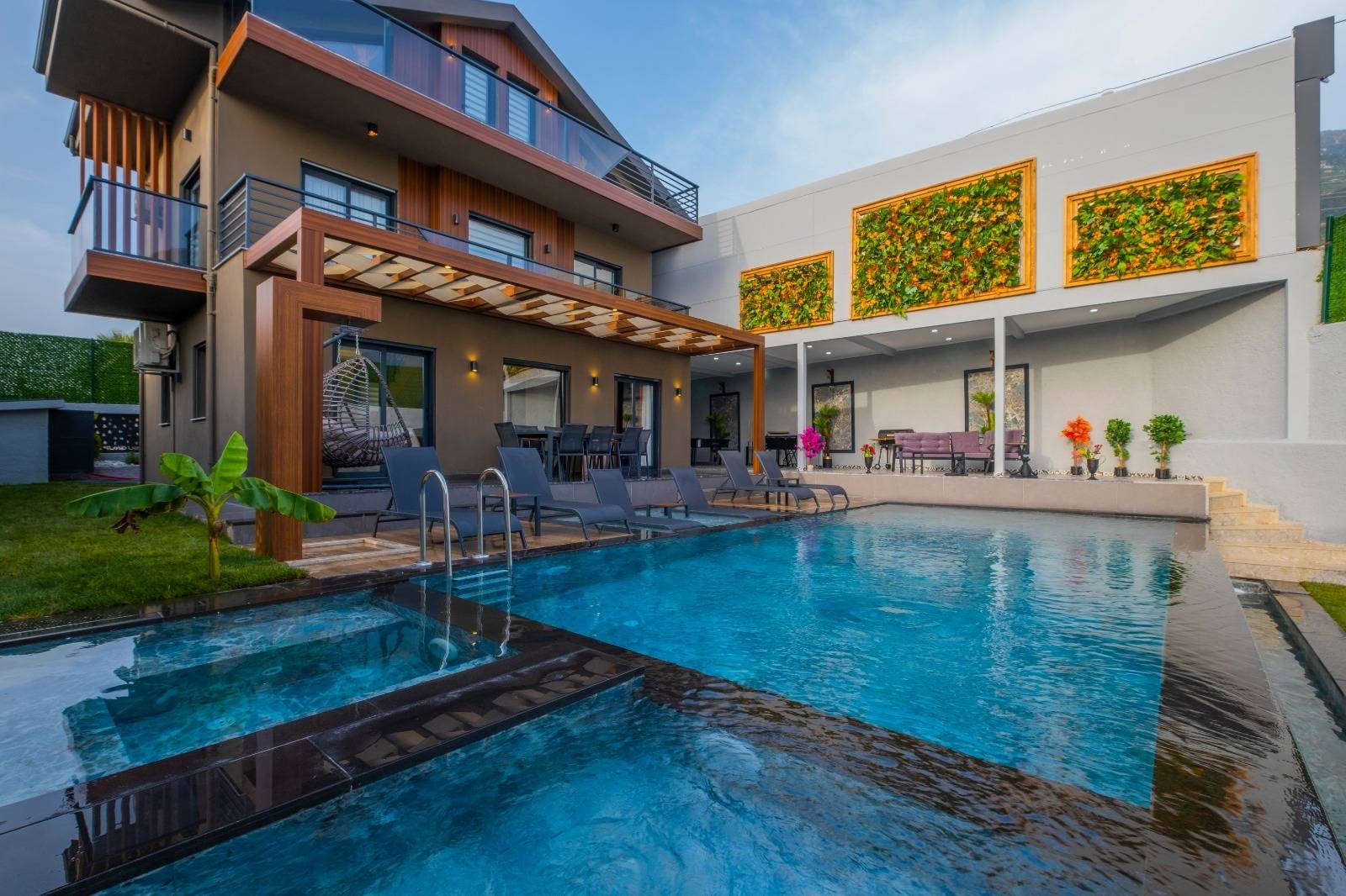 Fethiye Ovacık'ta Sakin Konumda, Özel Havuzlu, Lüks Villa