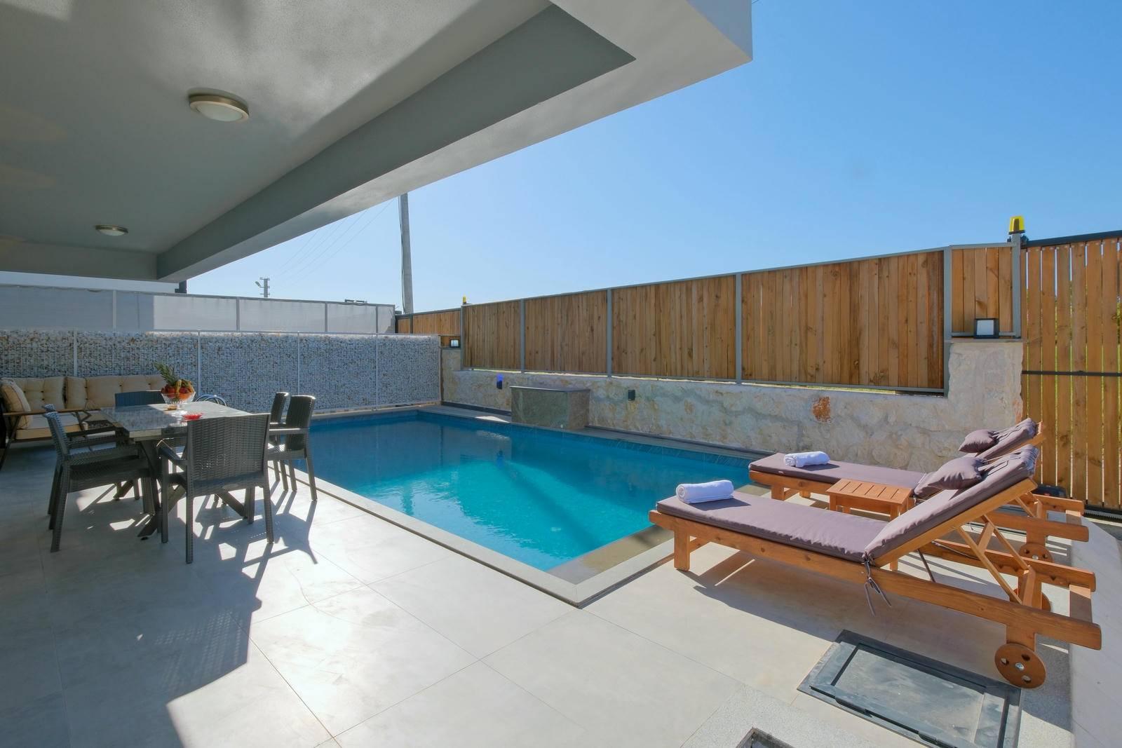 Muğla Seydikemer'de Nezih Konumda, Özel Havuzlu, Tatil Villası-43233