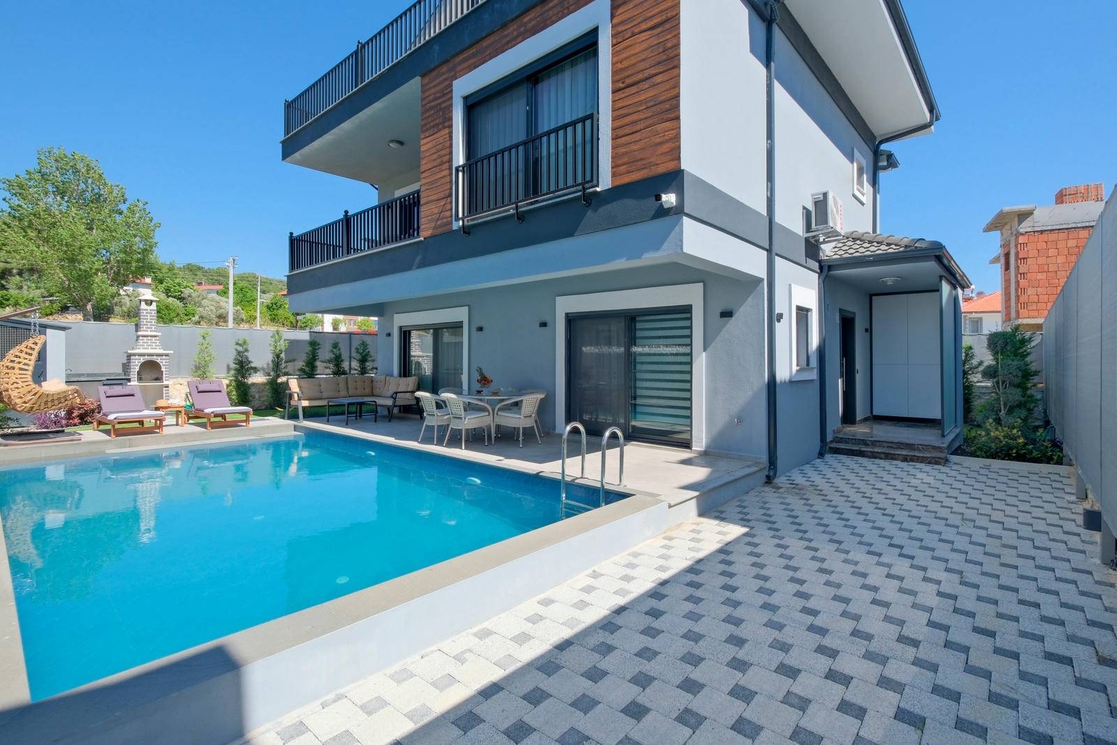 Muğla Seydikemer'de Elverişli Konumda, Özel Havuzlu, 3+1 Villa