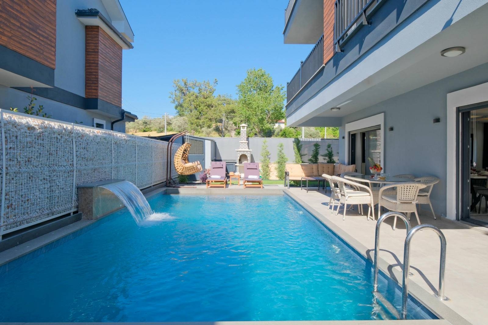 Muğla Seydikemer'de Elverişli Konumda, Özel Havuzlu, 3+1 Villa