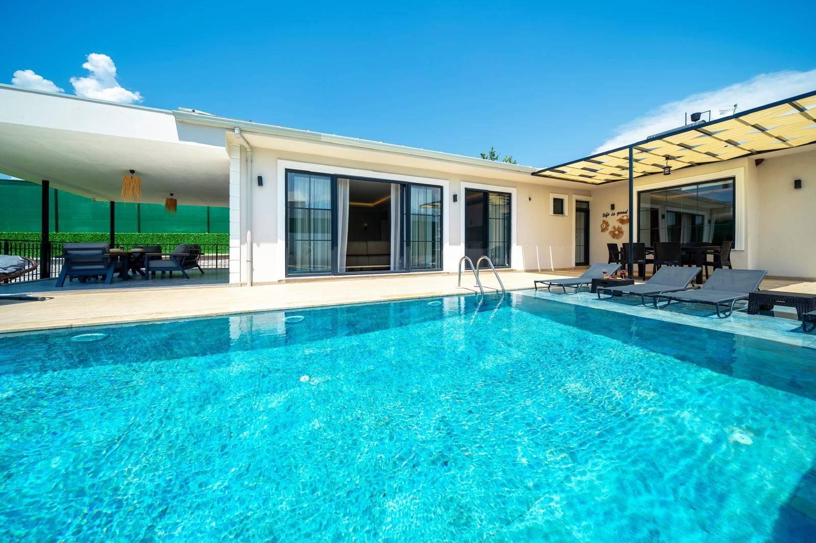 Muğla Seydikemer'de Doğayla İç İçe, Özel Havuzlu, 2+1 Villa-41711