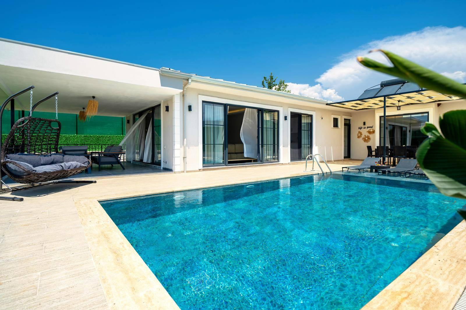 Muğla Seydikemer'de Doğayla İç İçe, Özel Havuzlu, 2+1 Villa-41711