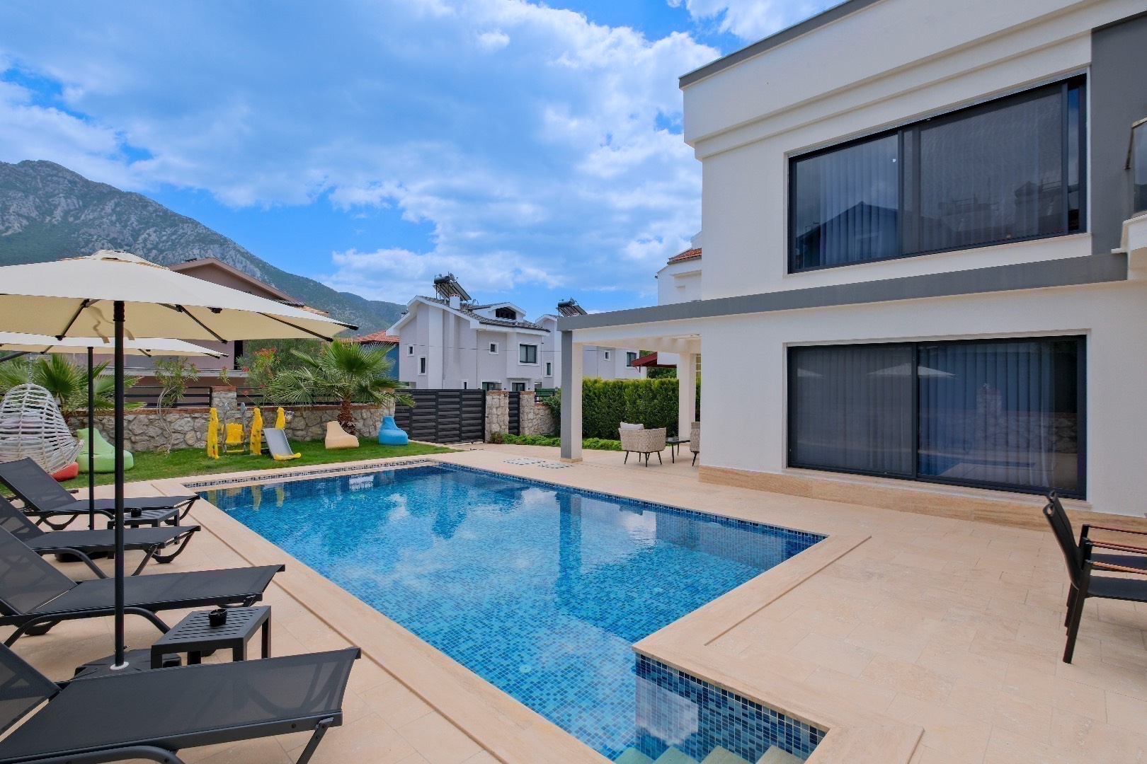 Fethiye Yeşilüzümlü'de Doğa İçerisinde, Özel Havuzlu, Kiralık Villa