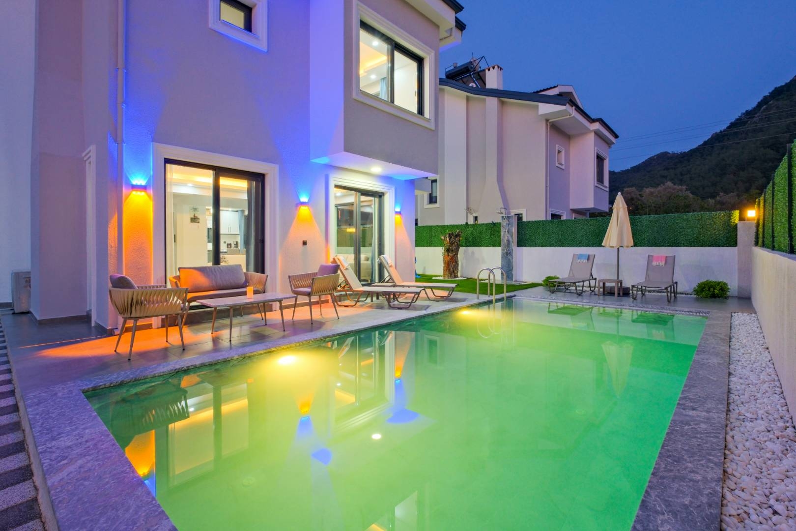 Fethiye Üzümlü'de Muhteşem Doğa İçerisinde Özel Havuzlu Şık Villa