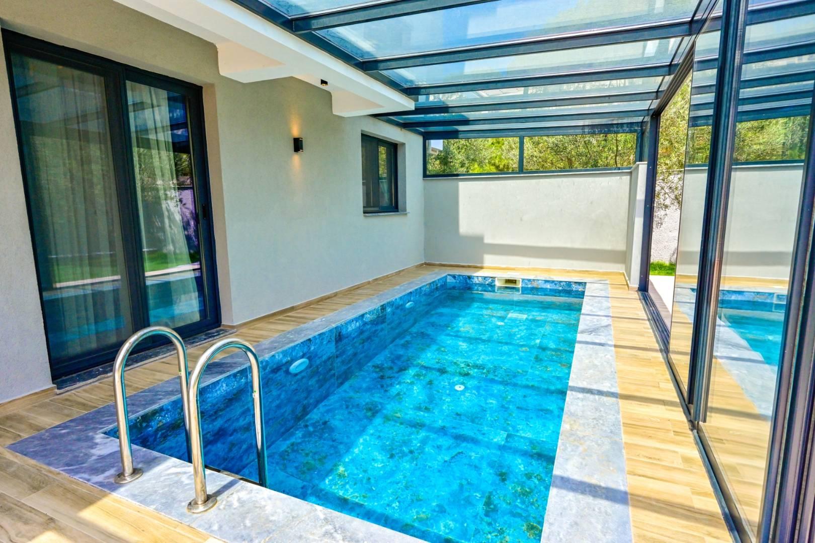 Fethiye Ölüdeniz'de Merkeze Yakın Konumda, Özel Havuzlu, Saunalı Villa-39041