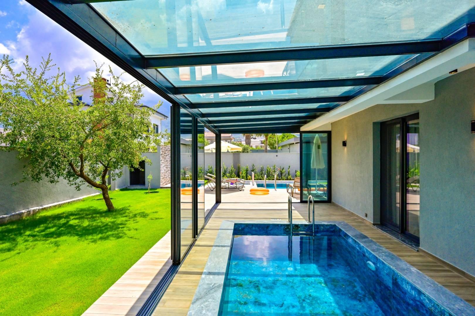 Fethiye Ölüdeniz'de Merkeze Yakın Konumda, Özel Havuzlu, Saunalı Villa-39041