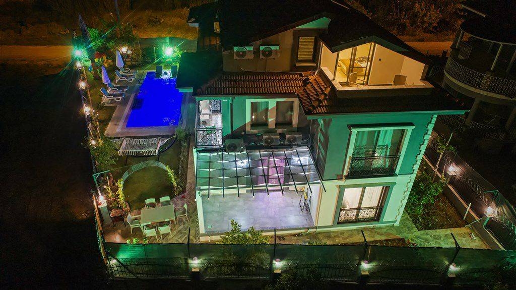 Fethiye Çiftlik'te Huzur Dolu Doğada, Özel Havuzlu, Şık Villa