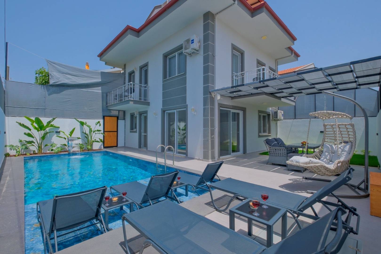 Fethiye Yeni'de Kalabalık Ailelere Uygun, Özel Havuzlu, İkiz Villa