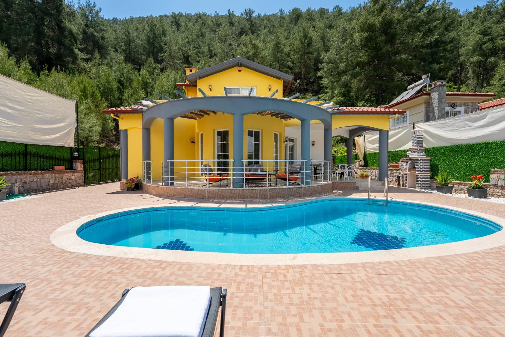 Fethiye Yeşilüzümlü'de Enfes Doğada, Özel Havuzlu, Kiralık Villa-43923