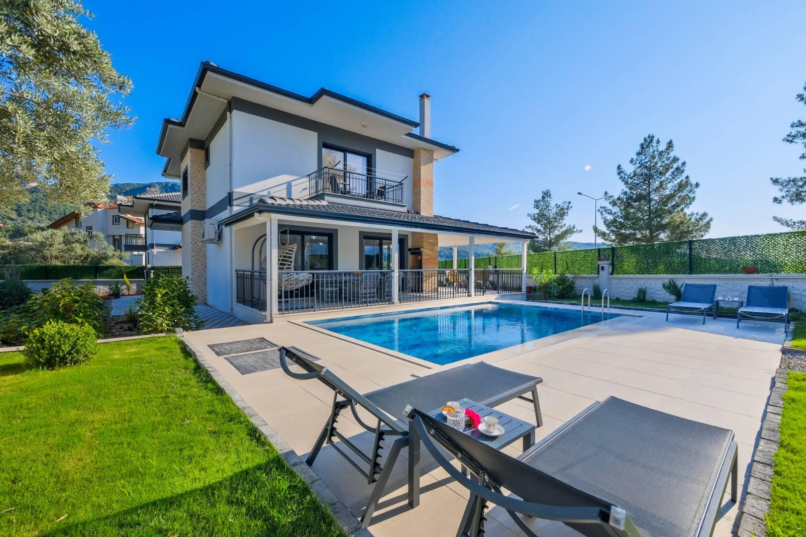 Fethiye Yeşilüzümlü'de Huzur Dolu Doğada, Özel Havuzlu, Şık Villa-43980