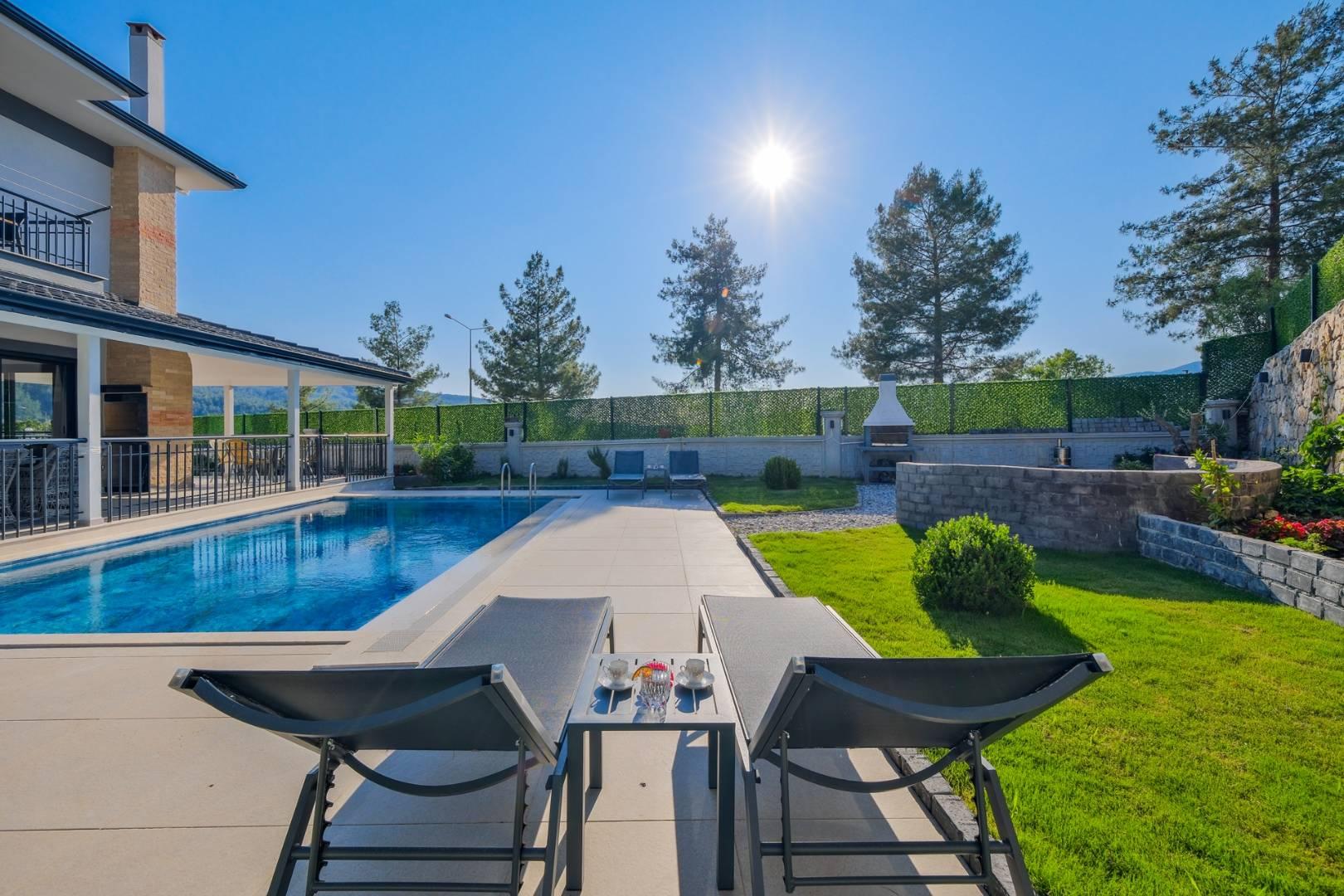 Fethiye Yeşilüzümlü'de Huzur Dolu Doğada, Özel Havuzlu, Şık Villa-43980