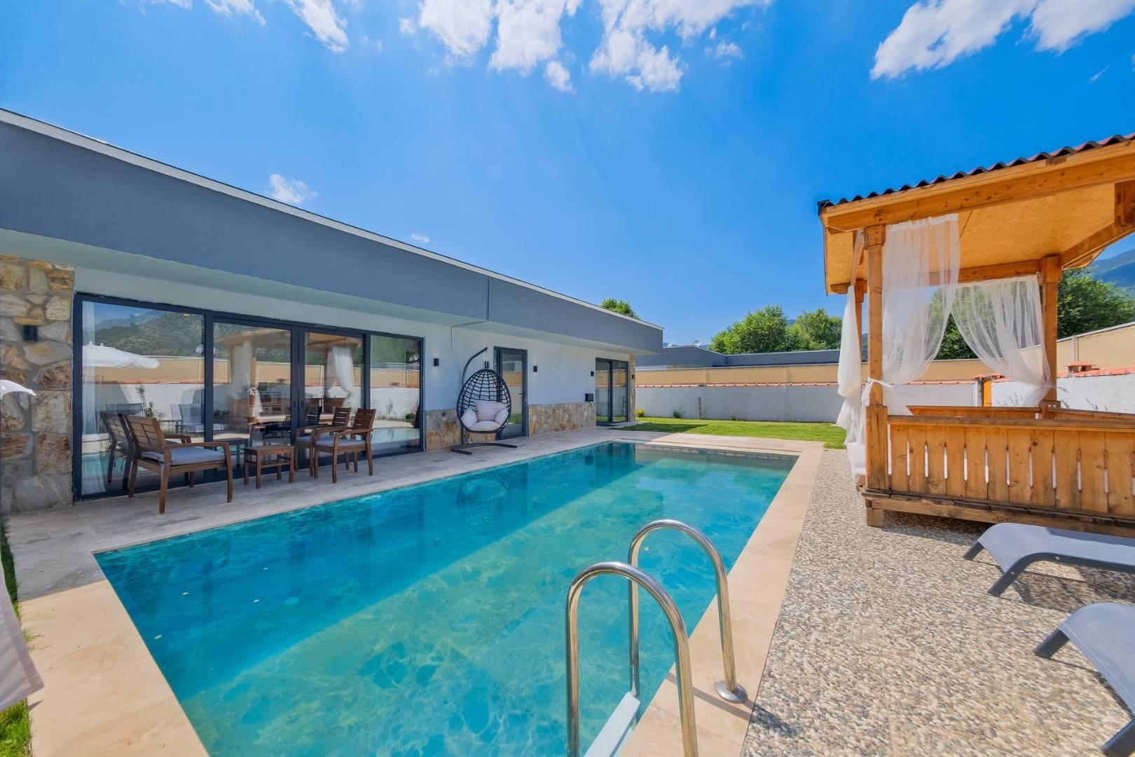 Fethiye Yeşilüzümlü'de Huzurlu Doğada, Özel Havuzlu, Lüks Villa-43976