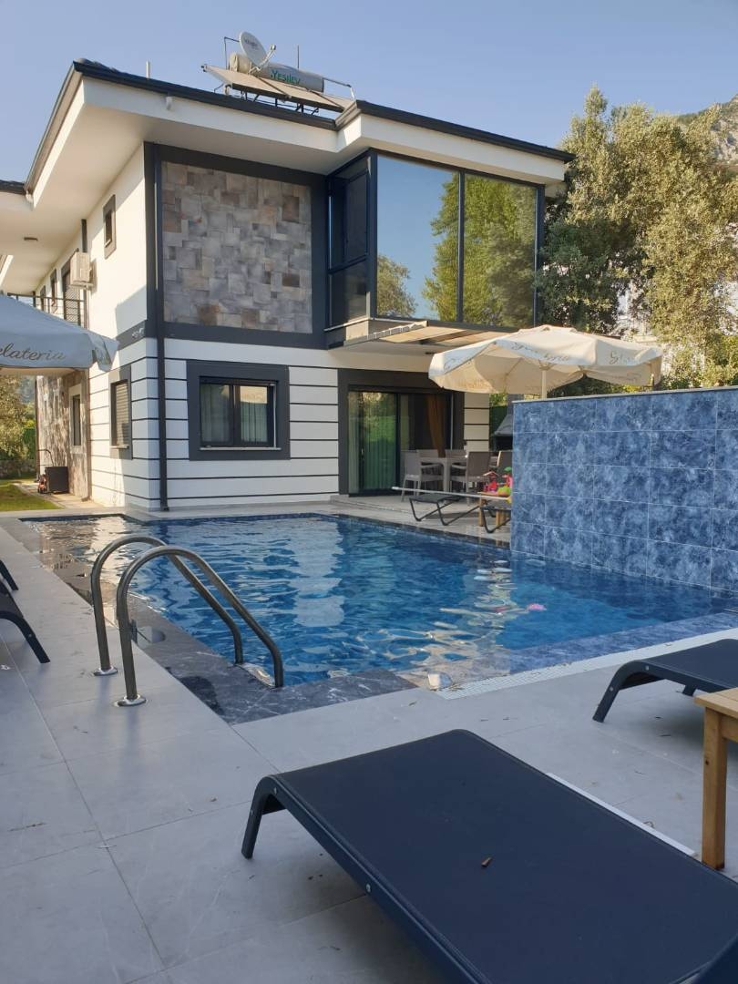 Fethiye Yeşilüzümlü'de Sakin Konumda, Özel Havuzlu, Lüks Villa