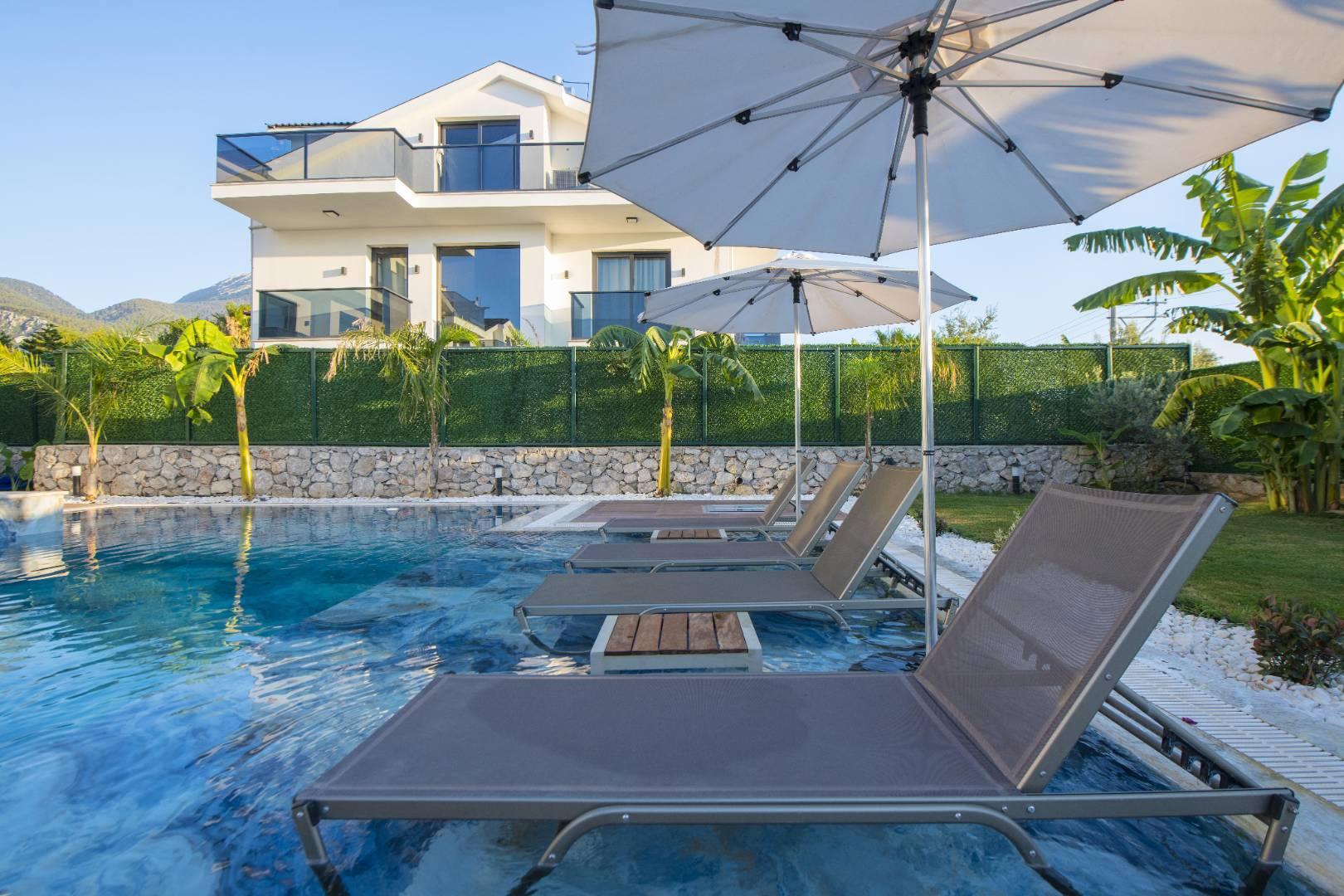 Fethiye'de Eşsiz Doğa İçerisinde, Özel Havuzlu ve Bahçeli, Lüks Villa-29522