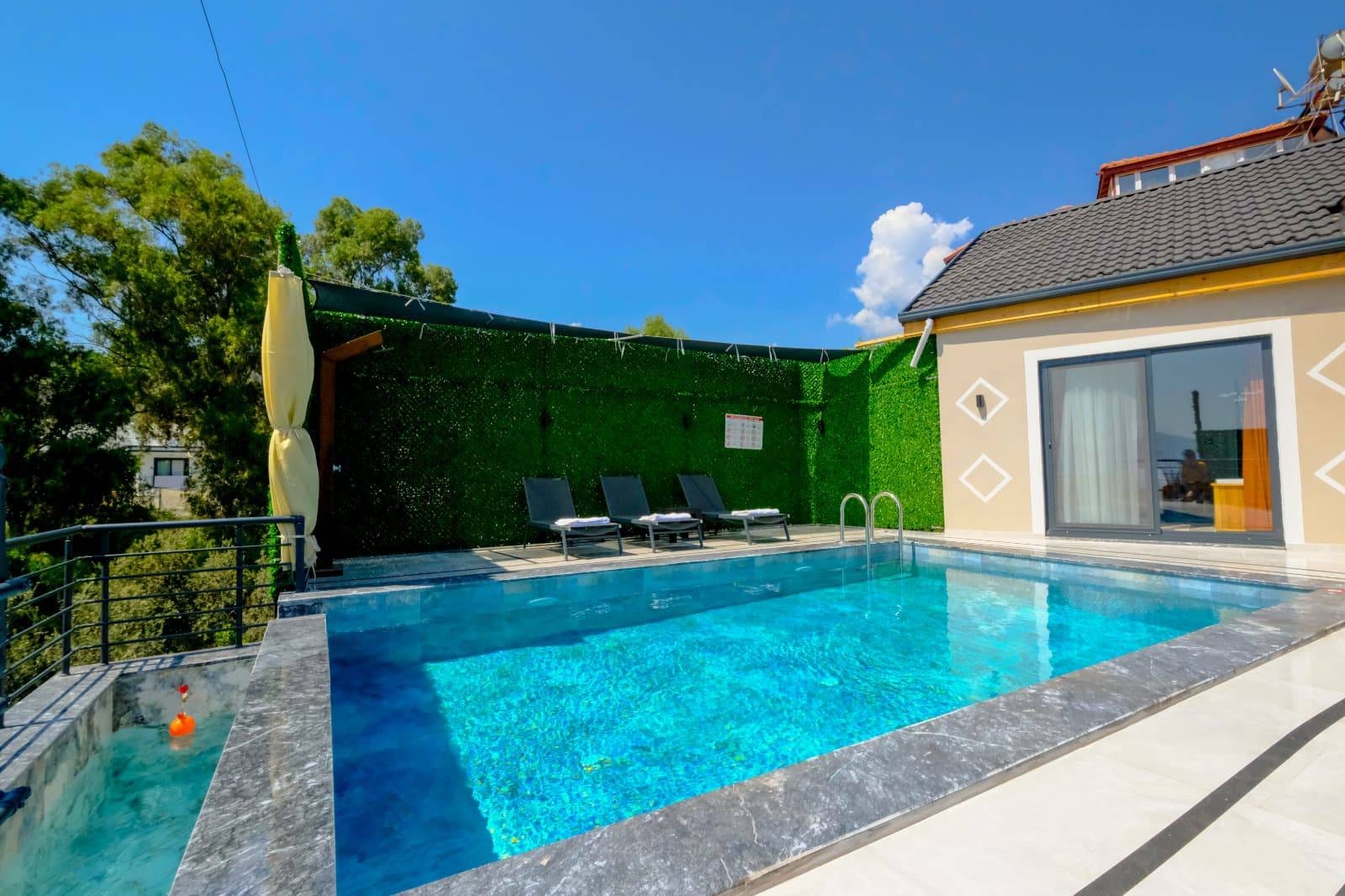 Fethiye Eldirek'te Geniş Ailelere Uygun, Özel Havuzlu, Konforlu Villa