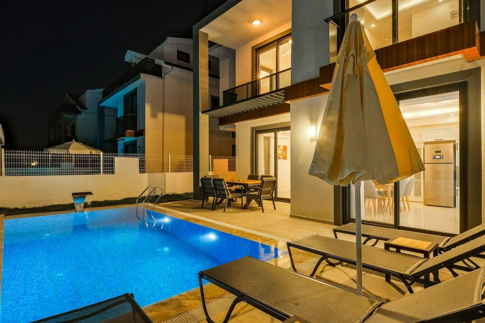 Fethiye'de Merkeze Yakın Konumda, Özel Havuzlu, Konforlu Villa-33281