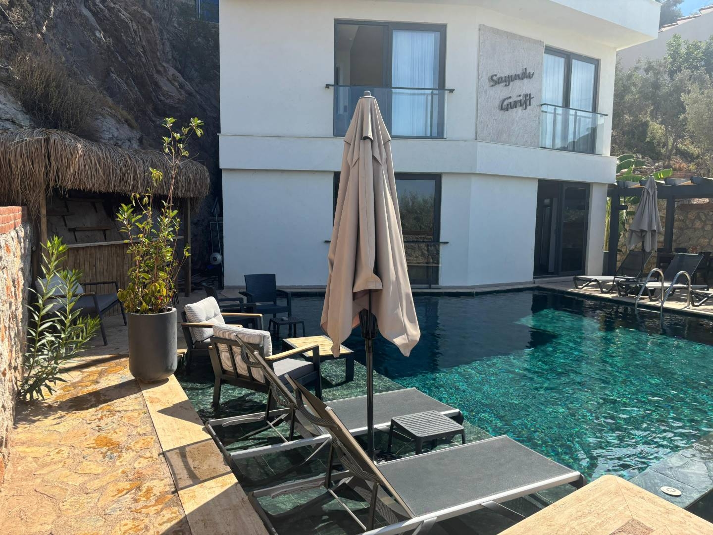 Fethiye Karaağaç'ta Modern Mimarili, Özel Havuzlu, Jakuzili Villa