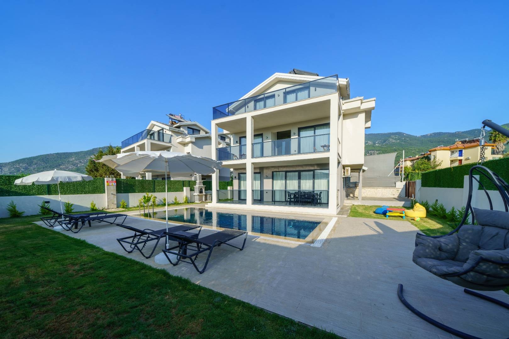 Muğla Fethiye'de Doğal Güzelliklere Yakın, Özel Havuzlu, Modern Villa