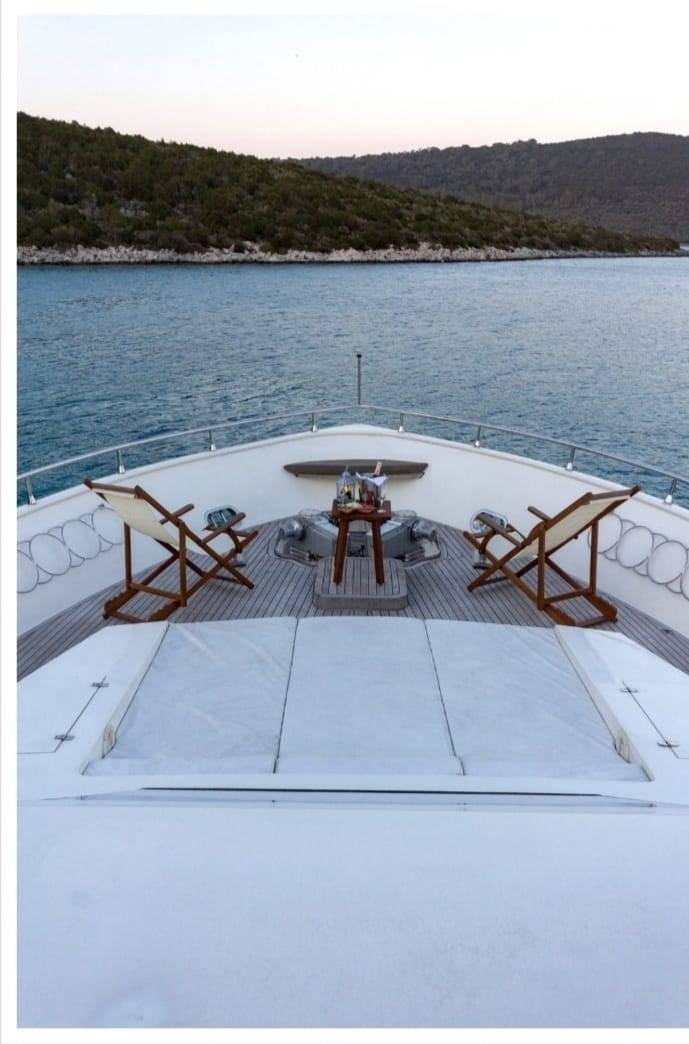 Bodrum Türkbükü Kalkışlı, Eşsiz Güzellikteki Mavilikte, Lüks Motoryat