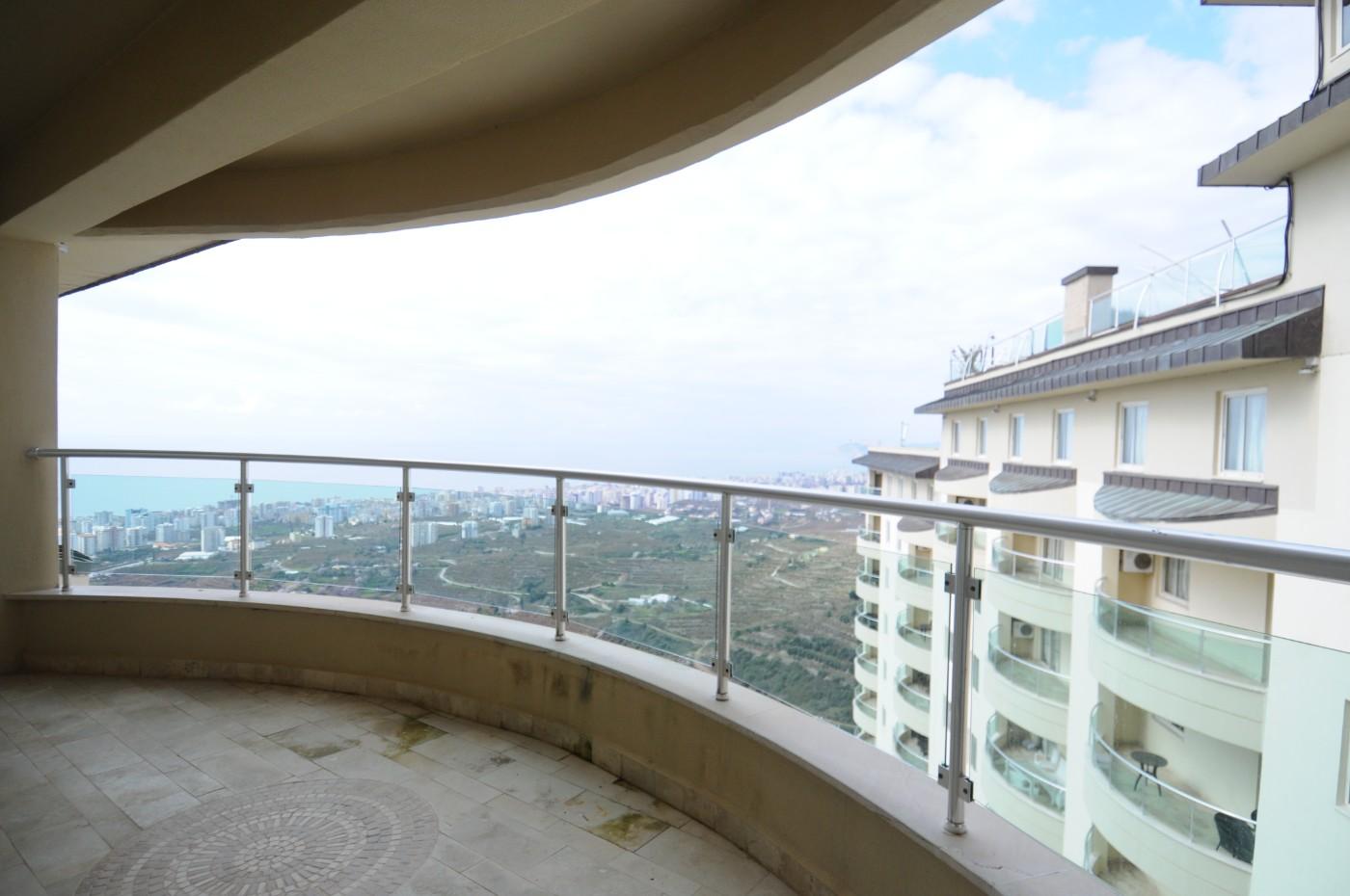 Alanya'da Özel Plajlı, Ortak Havuzlu, 2+1 Lüks Daire-14263