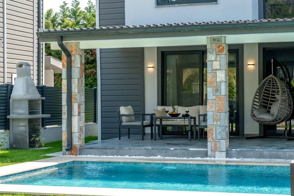 Fethiye Göcek'te Kalabalık Ailelere Uygun, Özel Havuzlu, Modern Villa