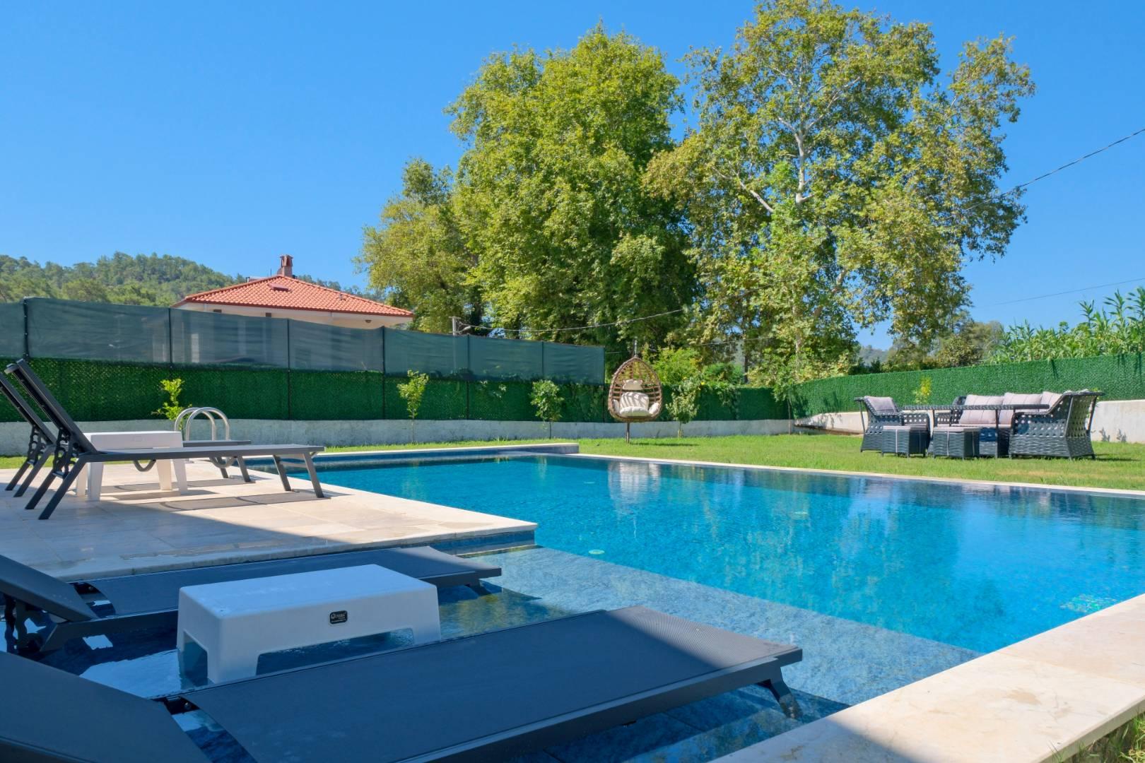 Göcek İnlice'de Geniş Bahçe İçerisinde, Özel Havuzlu, Lüks Villa-41192