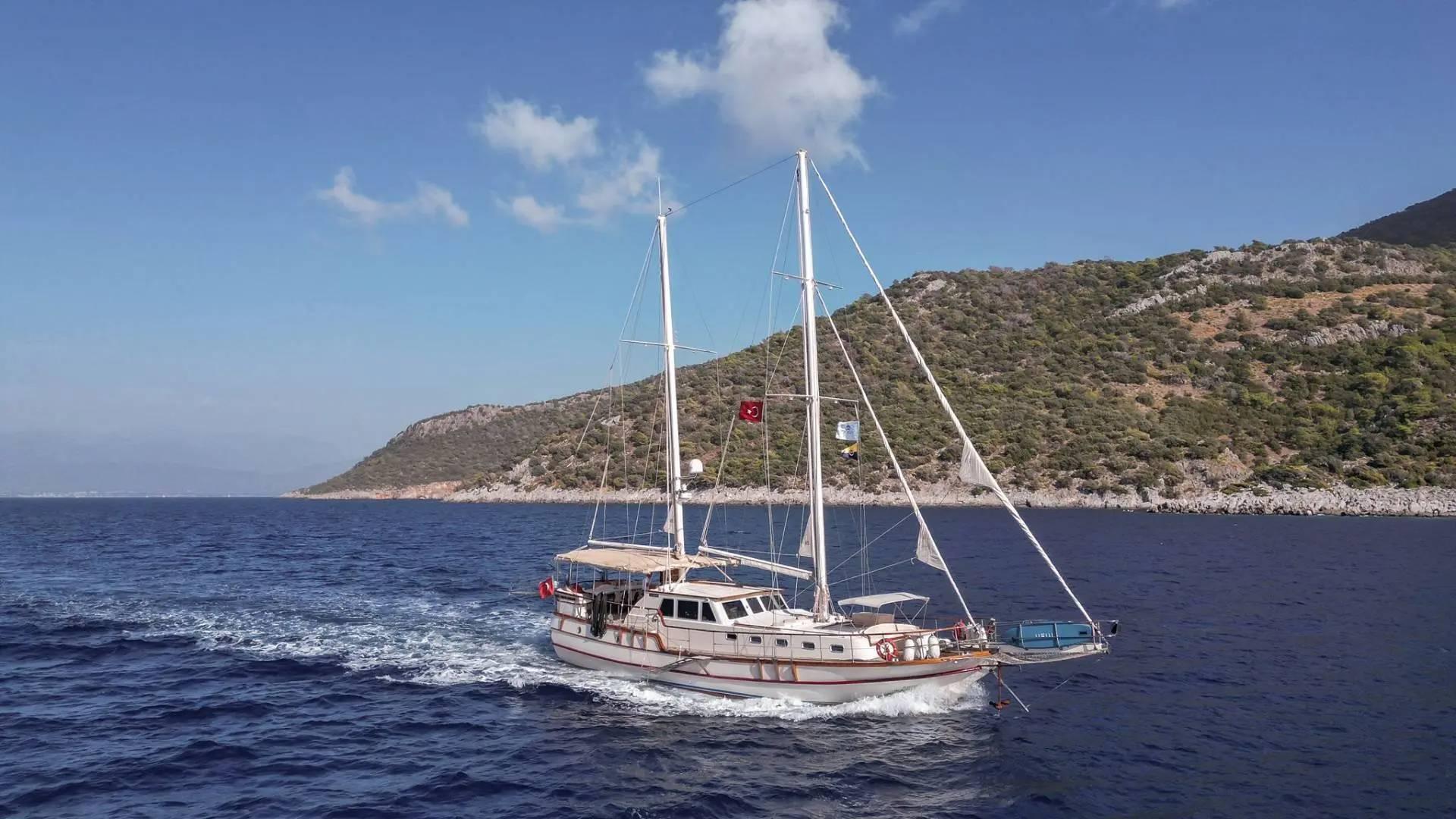 Göcek'te Engin Denizlere Açılmak İçin, 6 Kişilik, Lüks Kiralık Gulet-43041