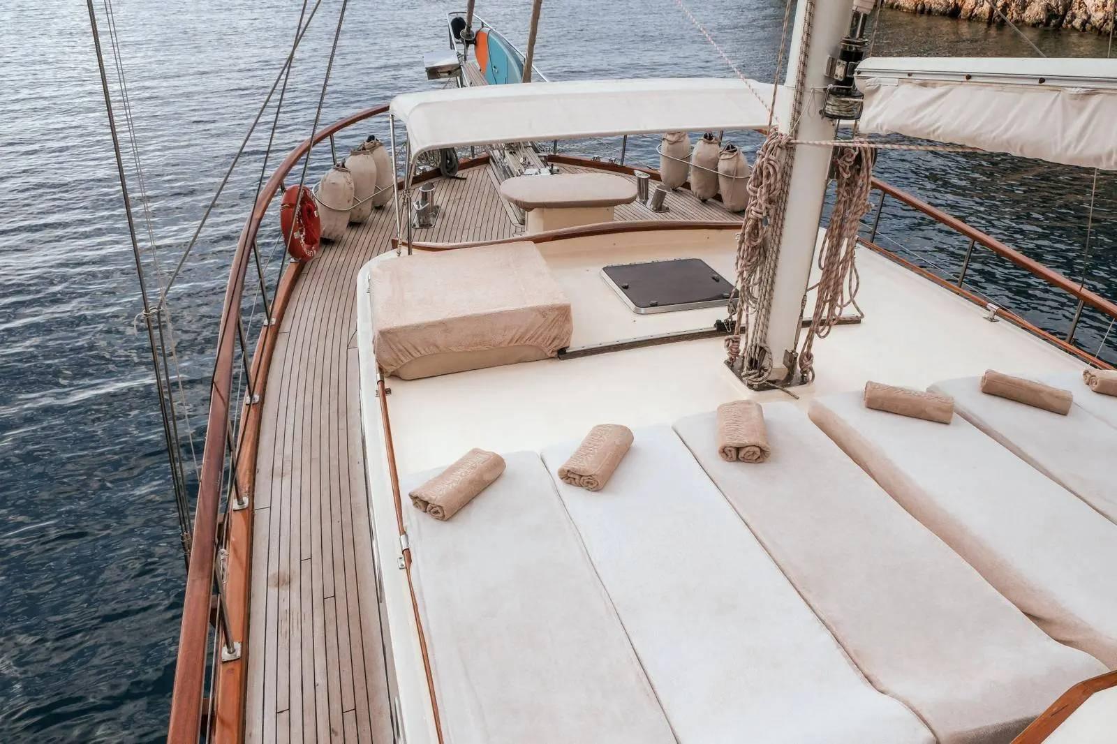 Göcek'te Engin Denizlere Açılmak İçin, 6 Kişilik, Lüks Kiralık Gulet-43041