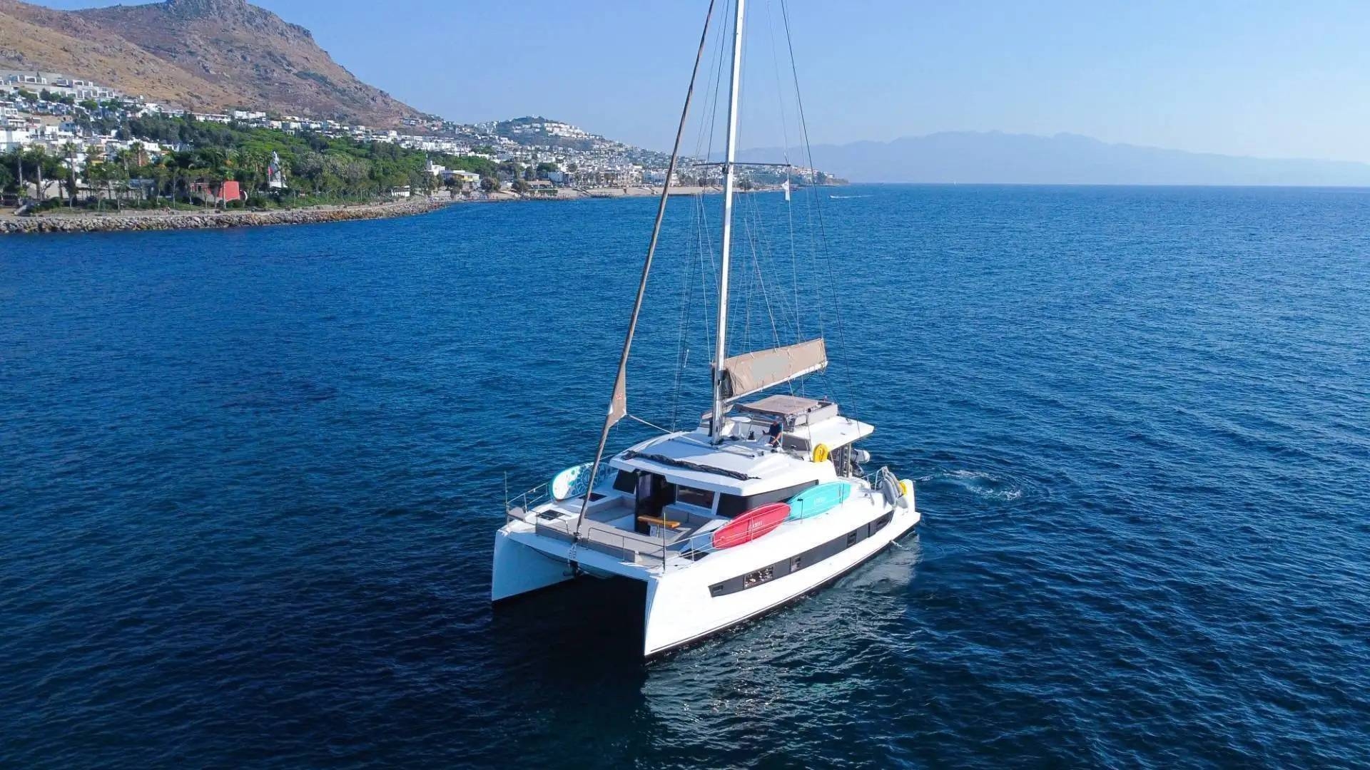 Göcek'te Eşsiz Güzellikteki Denizde, 2022 Model, 4 Kabinli Katamaran