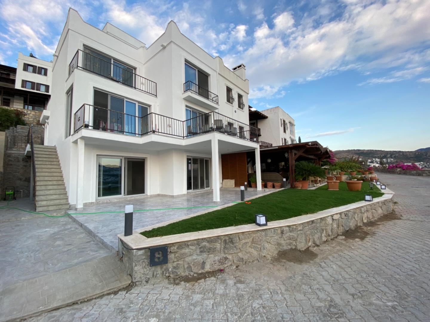 Muğla Bodrum'da Site İçerisinde, Çekirdek Ailelere Uygun, Şık Villa-38641