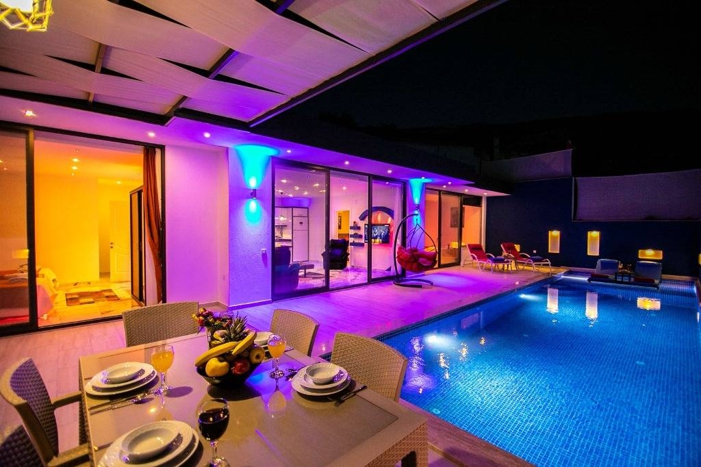 Kaş İslamlar'da Doğa İle İç İçe, Özel Havuzlu, Balayı Villası