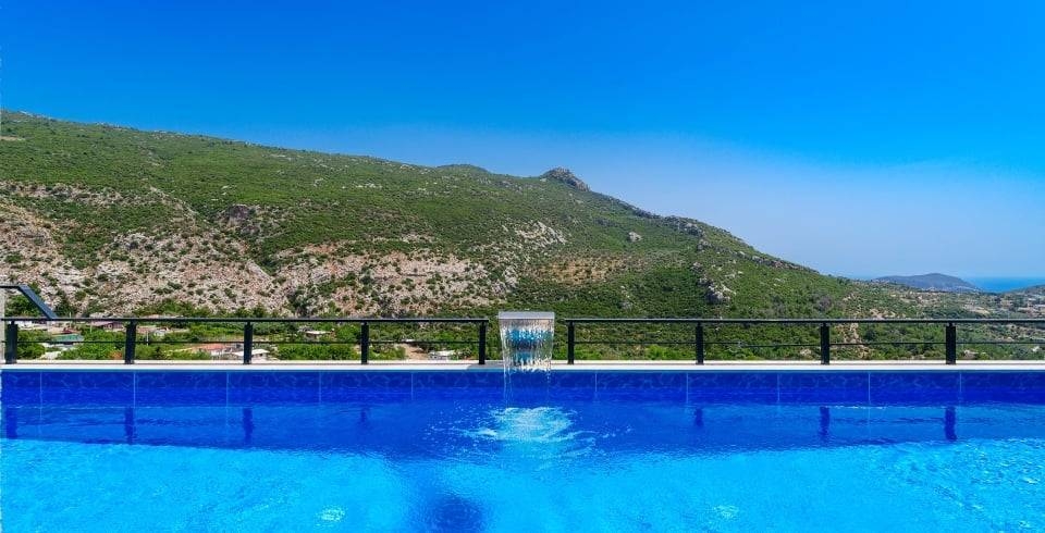 Kaş İslamlar'da Dağ ve Orman Manzaralı, Özel Havuzlu, 2+1 Villa