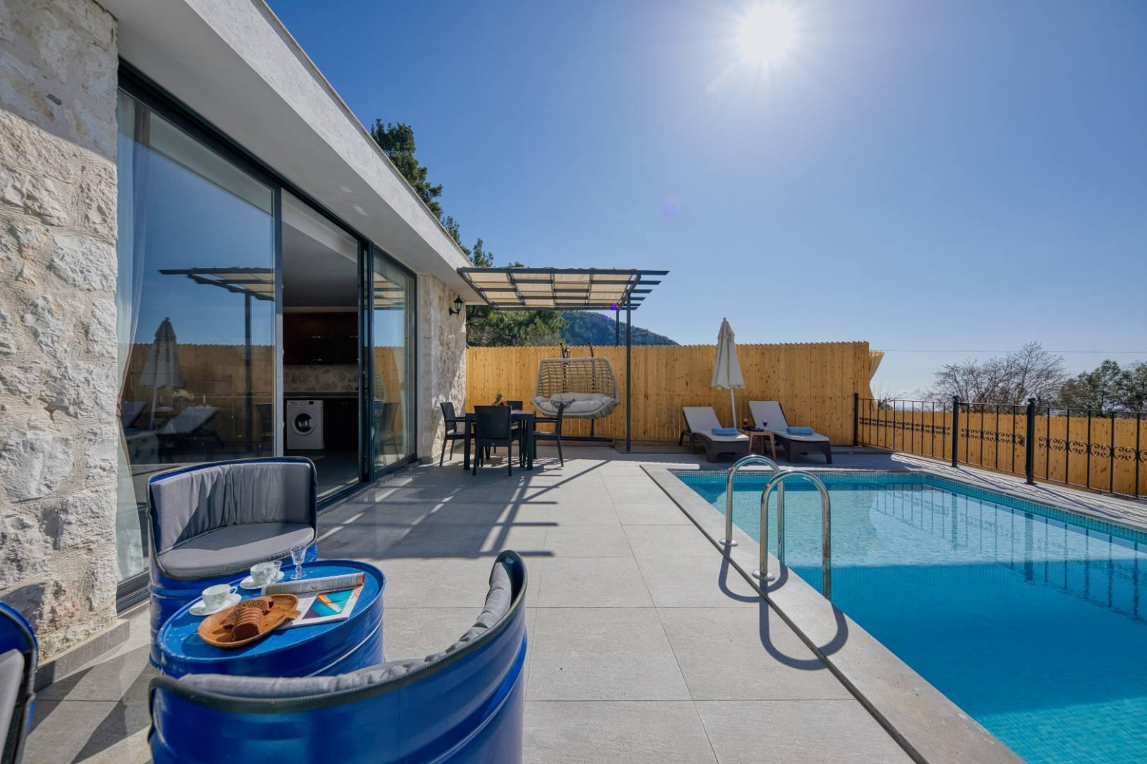 Kaş İslamlar'da Muhteşem Doğa Manzaralı, Özel Havuzlu, Şık Villa-40195