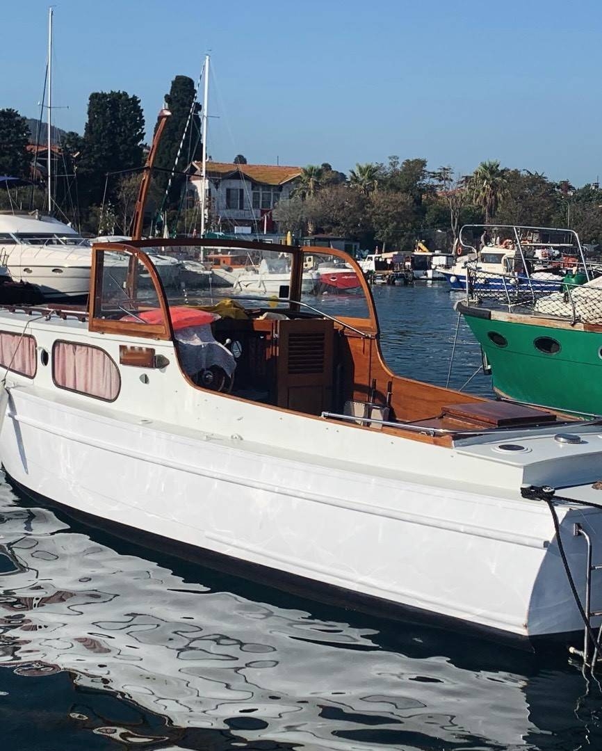 İstanbul Büyükada'da Tur Konseptli, Şık Tasarımlı, Konforlu Tekne