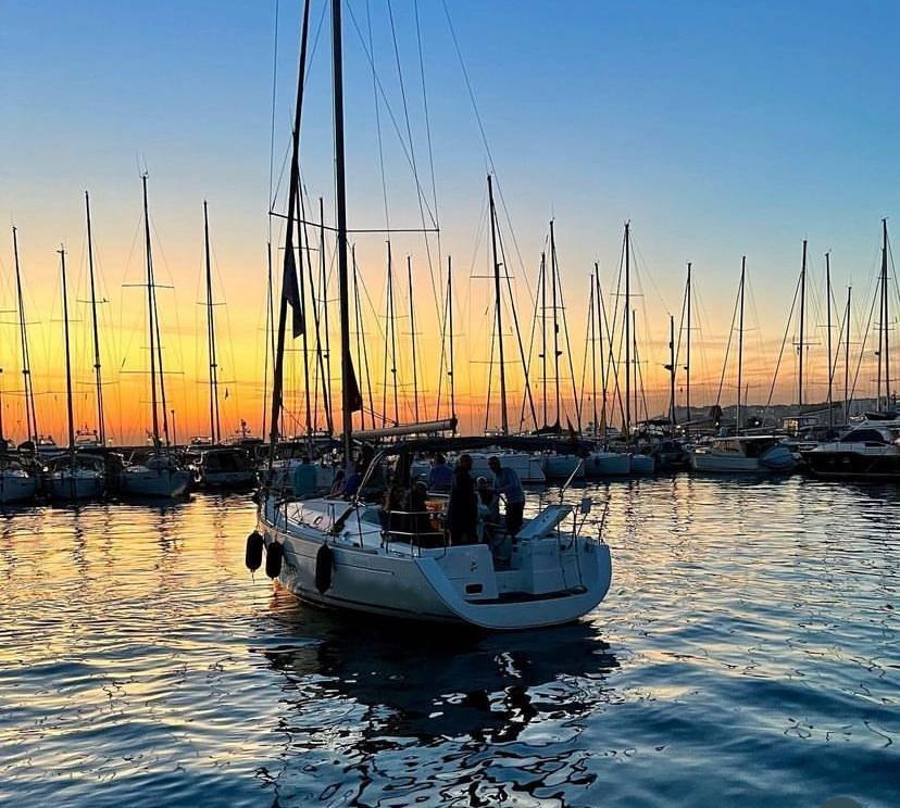 İstanbul Kadıköy'de Eşsiz Konumlu, Modern Tasarımlı Yelkenli