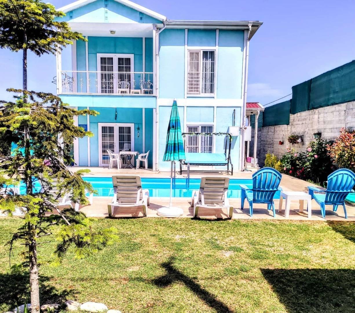 İstanbul Şile'de Geniş Bahçeli, Özel Havuzlu, Konforlu Villa-43670