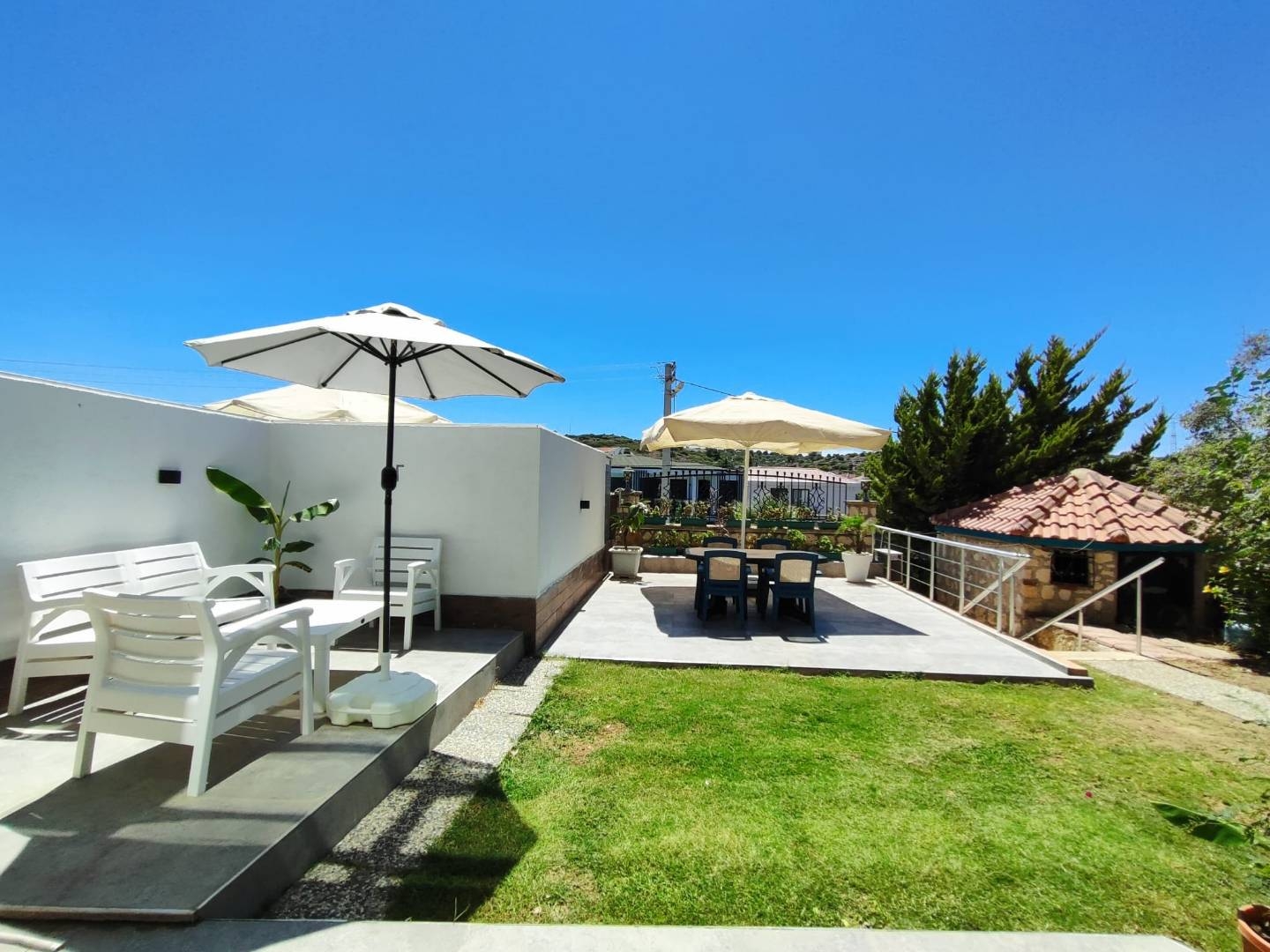 İzmir Çeşme'de Denize Yakın, 4 Kişilik, Modern Suit